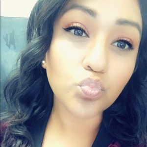 Meet your Posher, Aileene